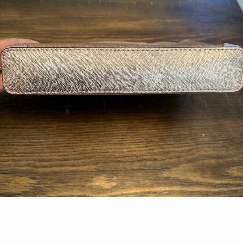 Kate Spade EUC rose gold shimmer crossbody. - Picture 7 of 8